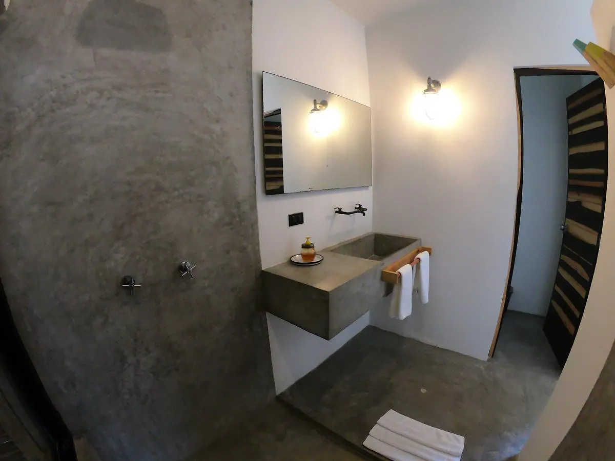 ***  Hotel Tropicalito Tulum Playa del Carmen Mexico